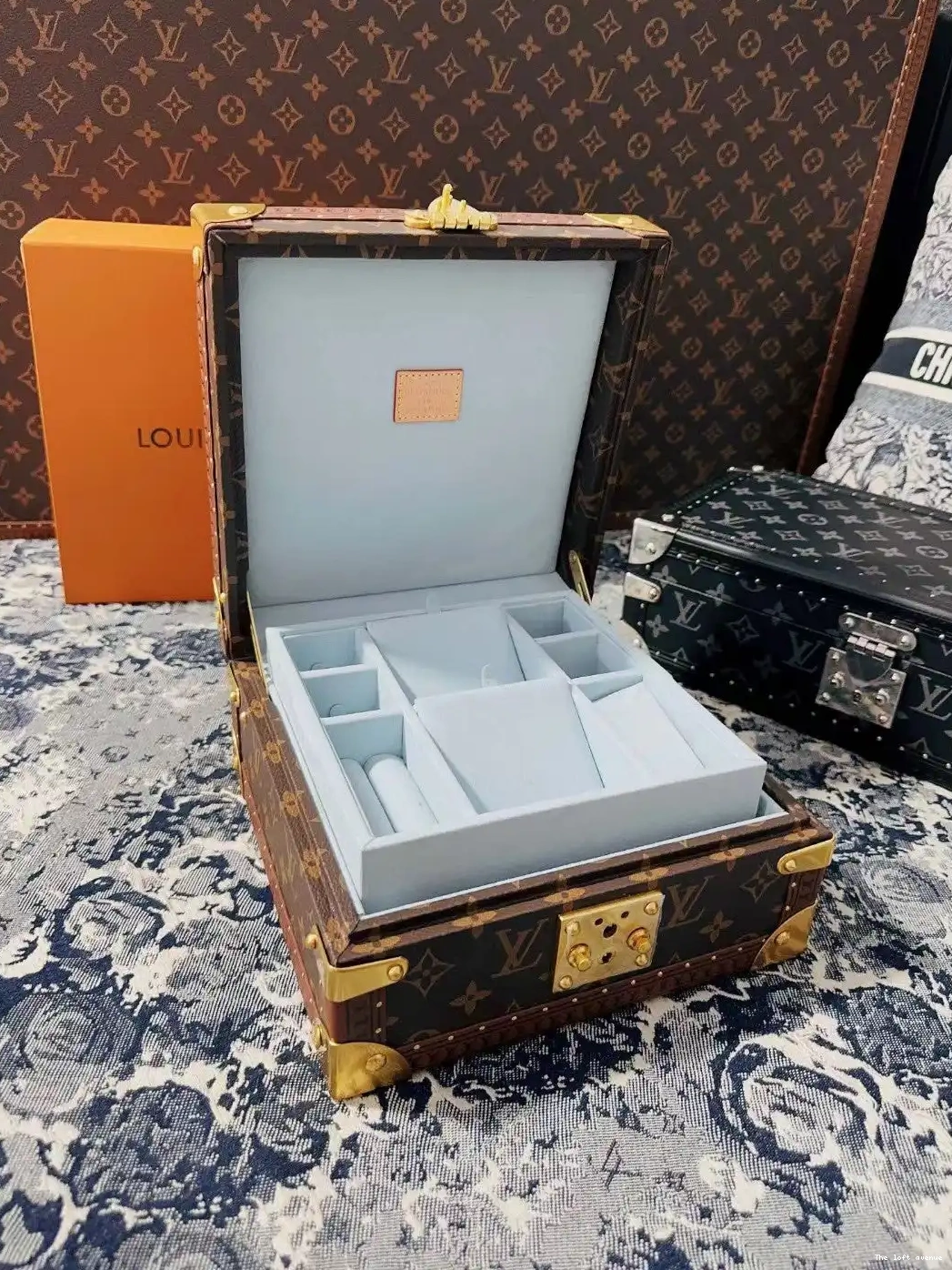 CUSTOM LV JEWELRY BOX 0627